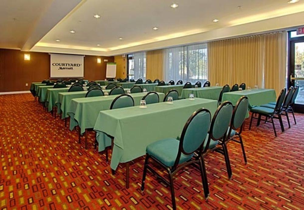 Courtyard By Marriott Springfield Hotel Buitenkant foto