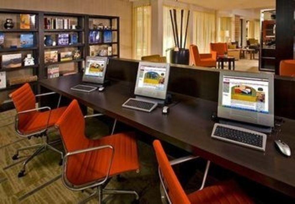 Courtyard By Marriott Springfield Hotel Buitenkant foto