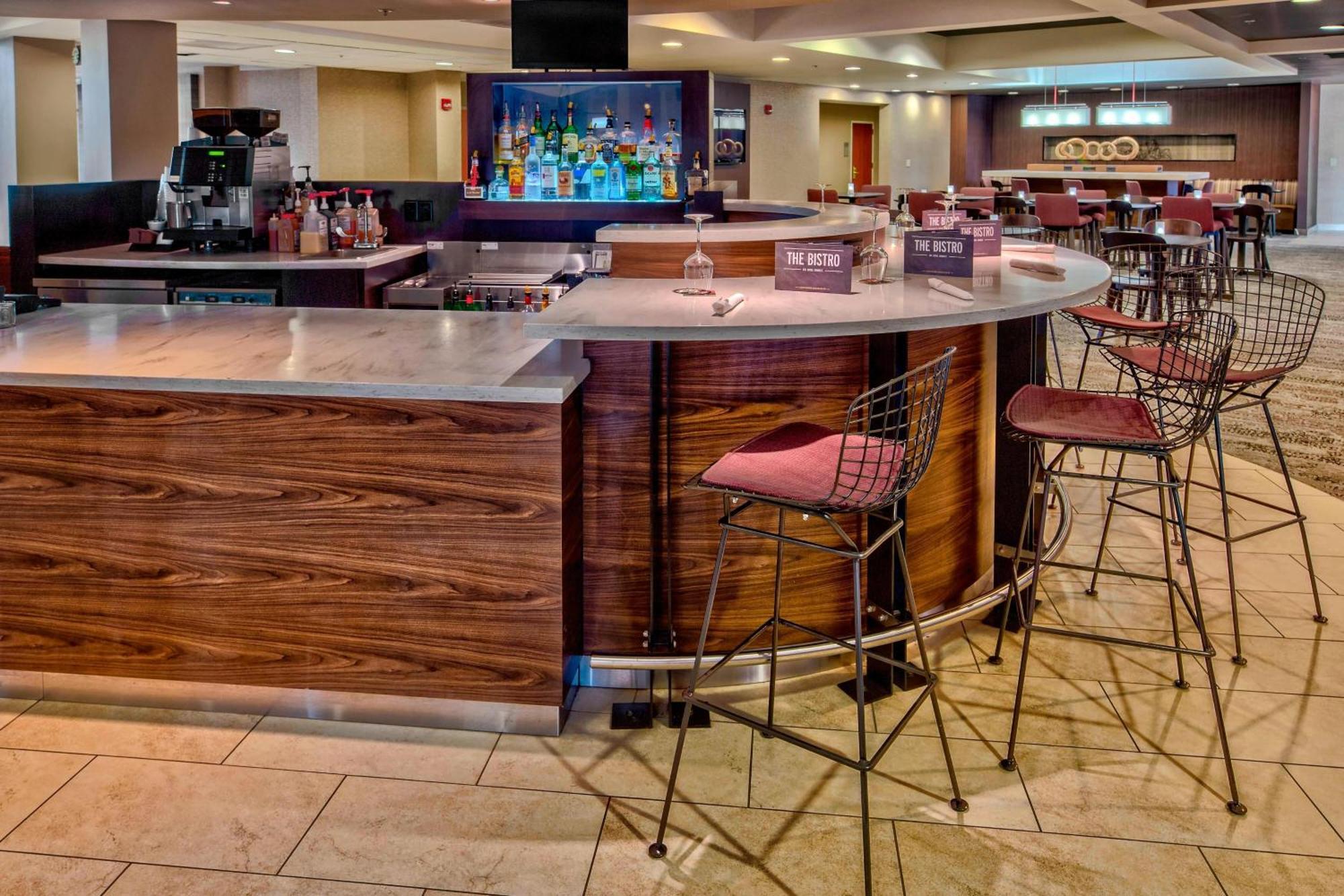 Courtyard By Marriott Springfield Hotel Buitenkant foto