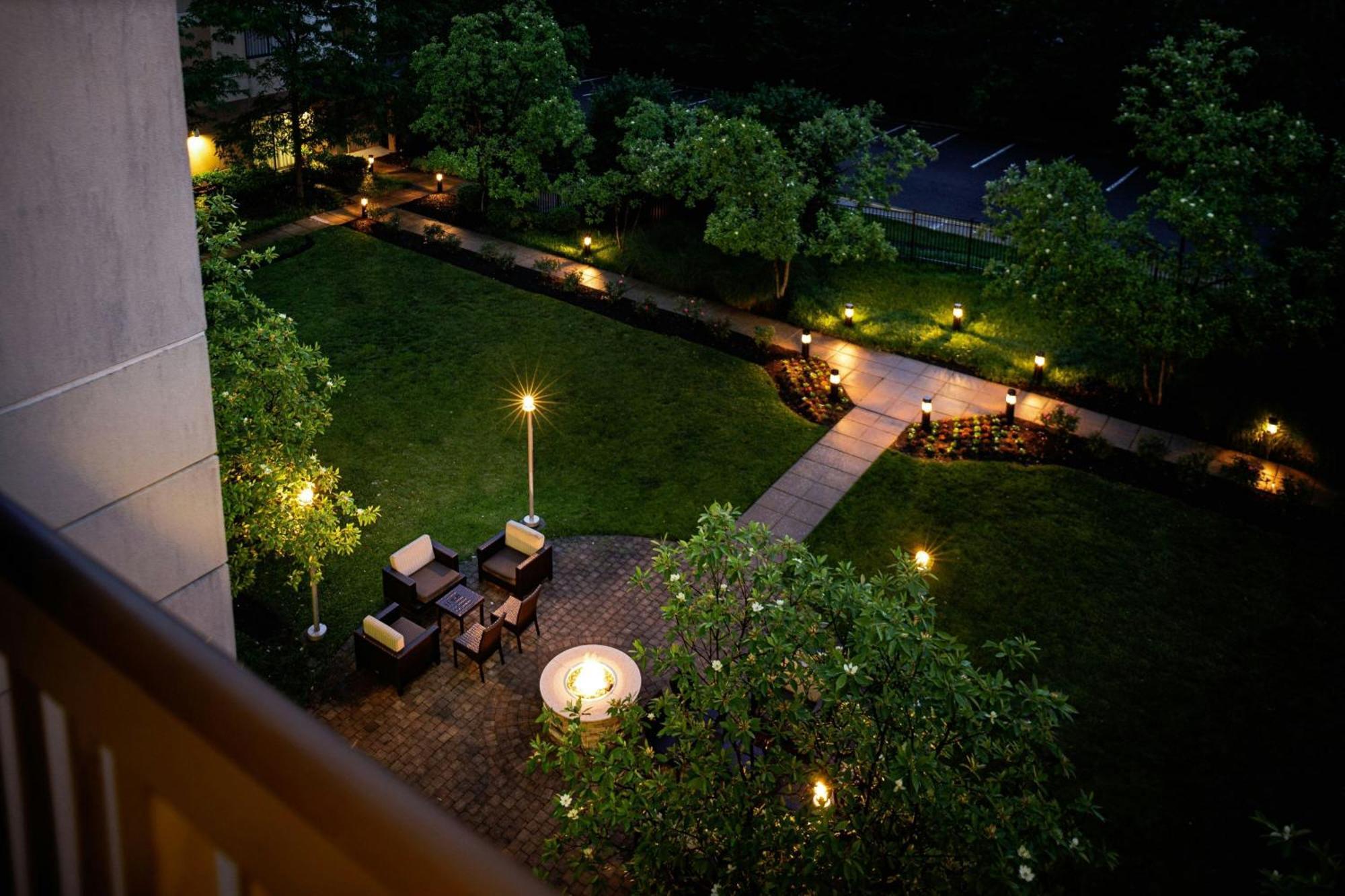 Courtyard By Marriott Springfield Hotel Buitenkant foto