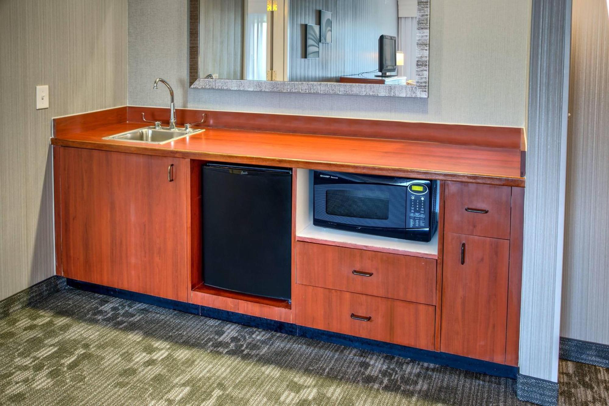 Courtyard By Marriott Springfield Hotel Buitenkant foto