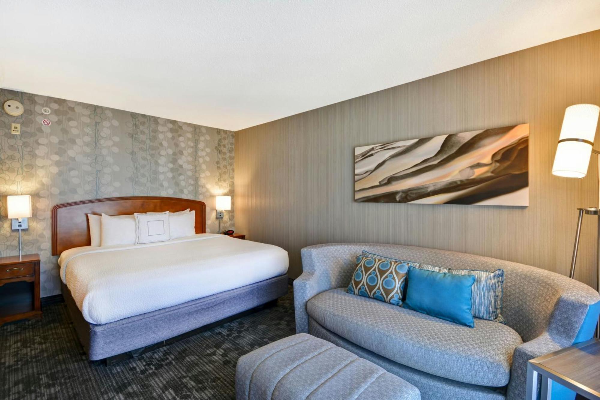 Courtyard By Marriott Springfield Hotel Buitenkant foto
