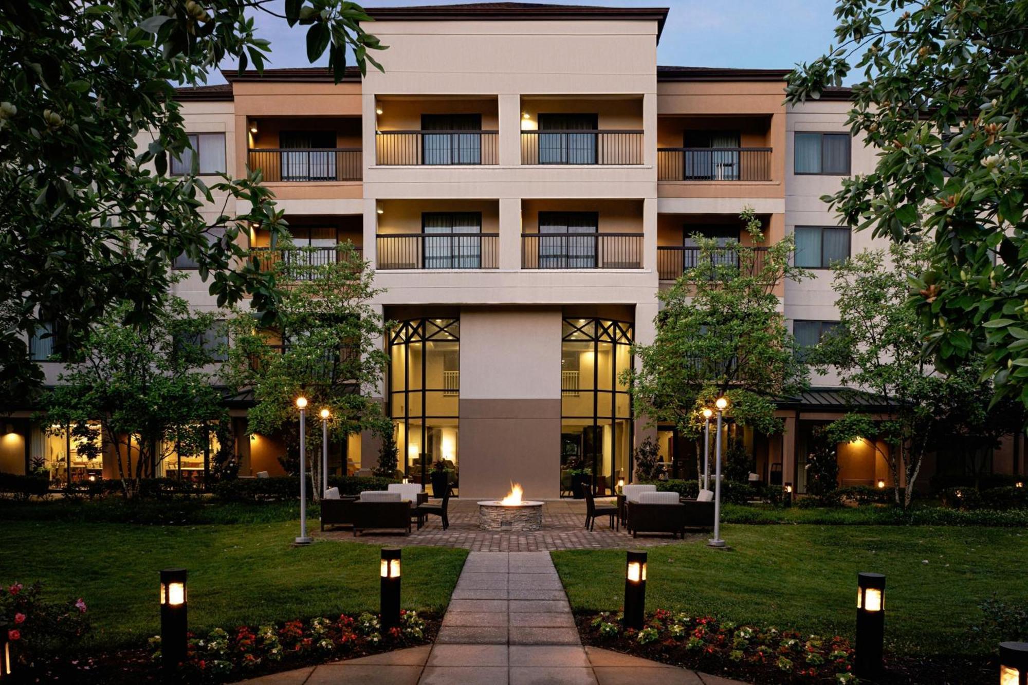 Courtyard By Marriott Springfield Hotel Buitenkant foto