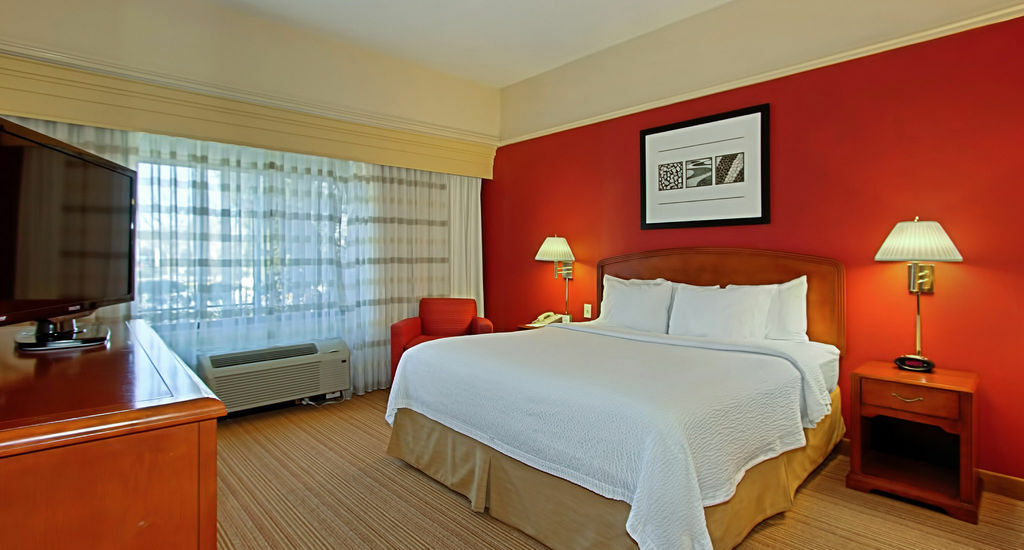 Courtyard By Marriott Springfield Hotel Buitenkant foto